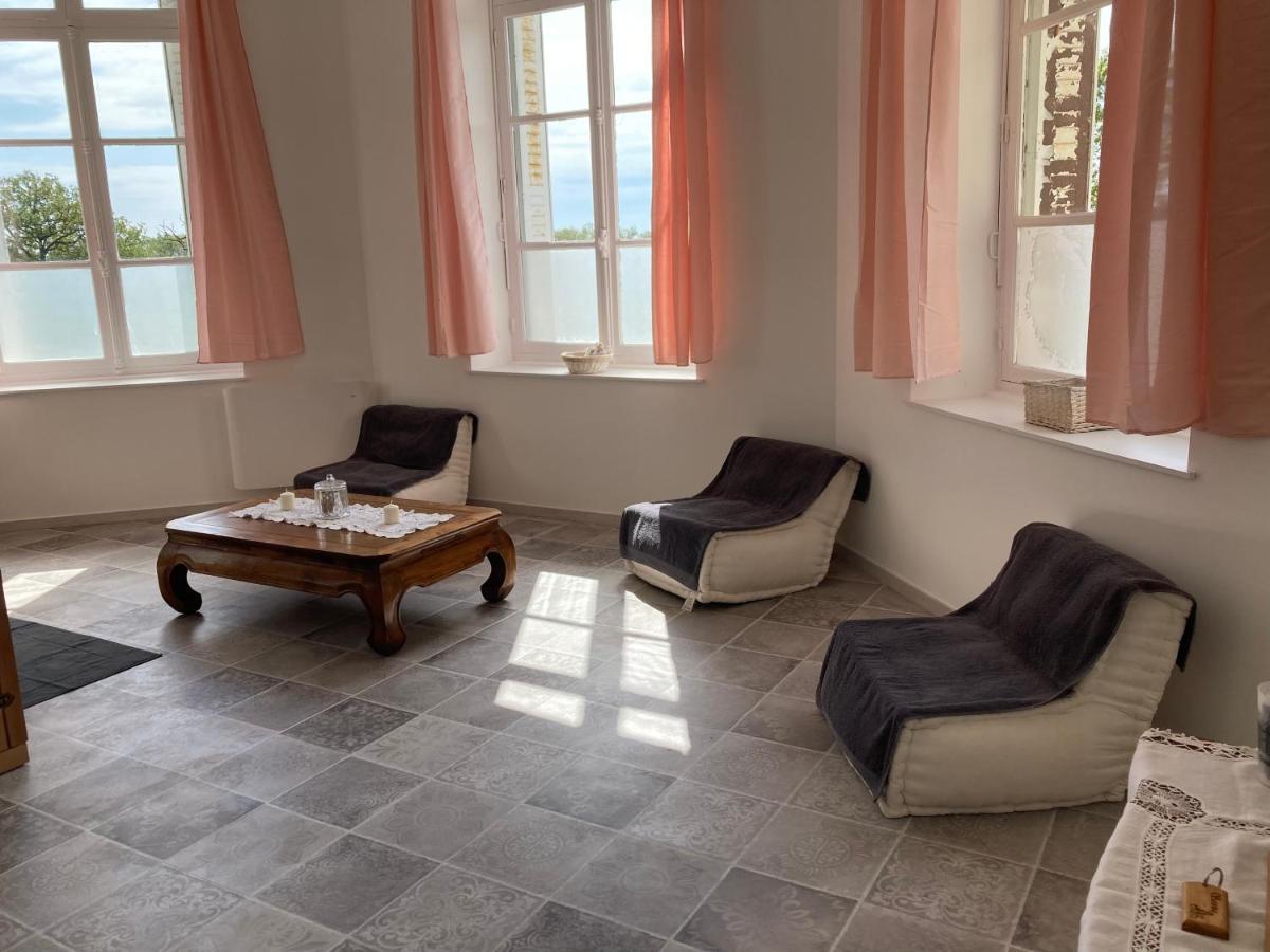 Gite Du Campagnard Du Chateau De La Bouchatte Chazemais Esterno foto